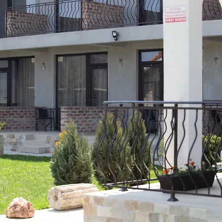 Sea View - Adults Only 招待所 4*