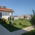 Гостевой дом Sea View - Adults Only Вама-Веке